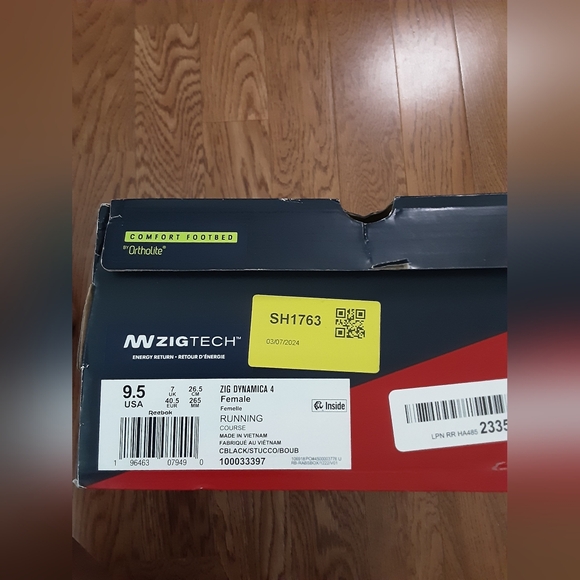 New Reebok Running Shoe Womens 9.5 Black and Animal Print - Picture 4 of 4